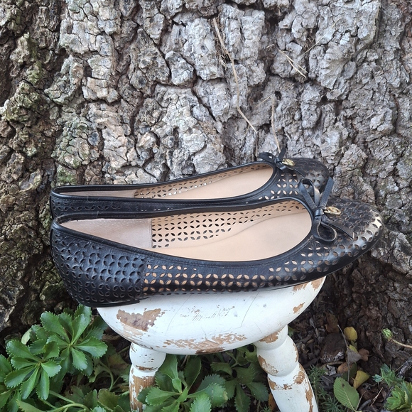 Michael Kors Black Flats - Picture 6 of 9